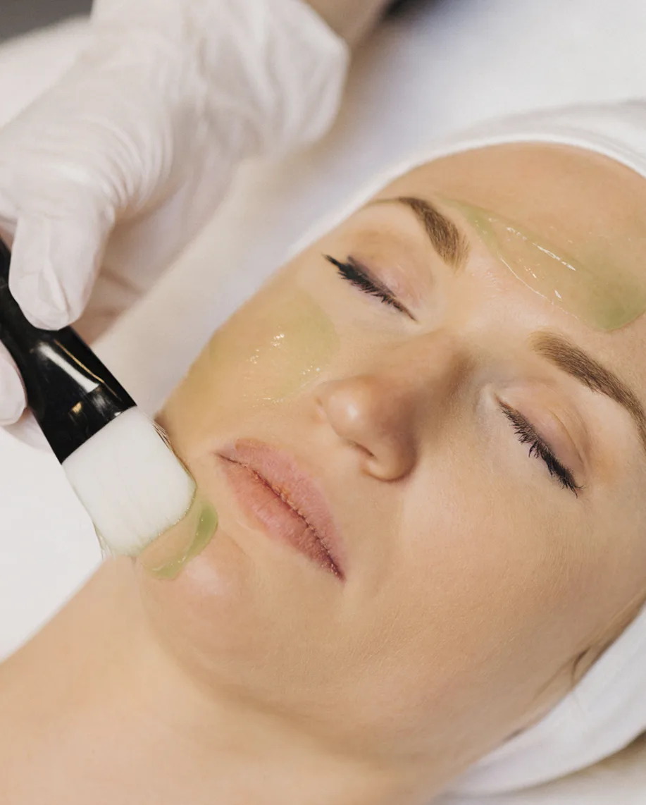 Farmhouse Fresh Facial + Red Light Treatment