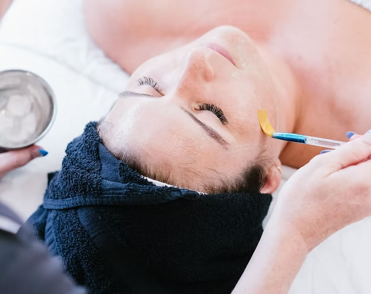 Brightening Facial Brightening Facial